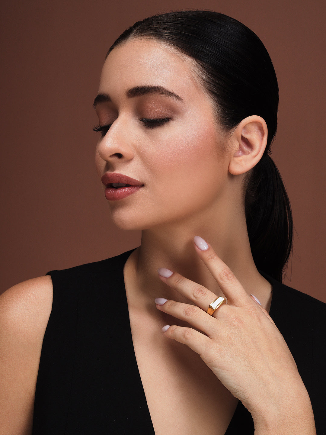 Sleek Cut Ring