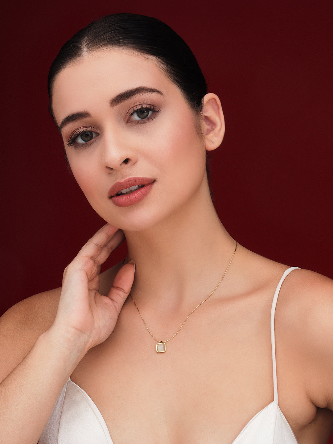 Sleek off White Pendant