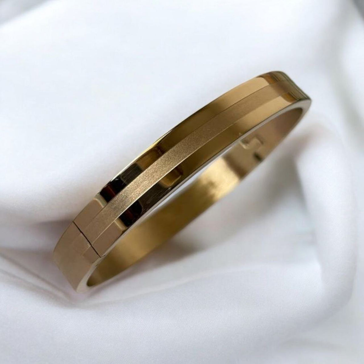 Rose gold classic
