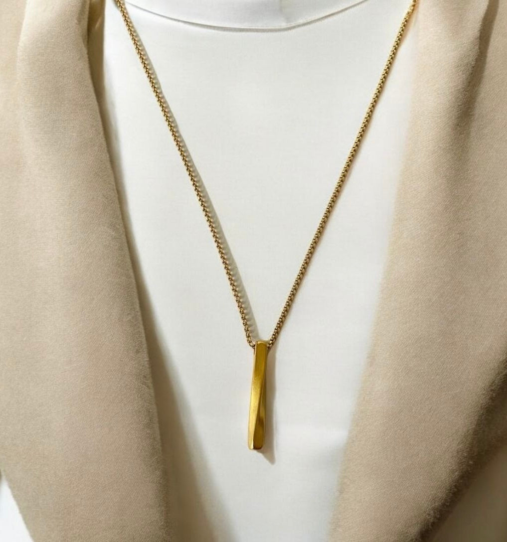 Golden classic pendant